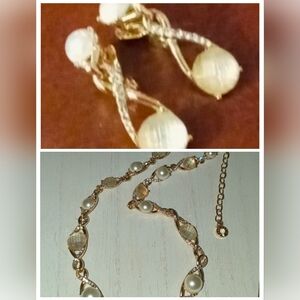 •Faux Pearl/Crystal Infinity Necklace Set